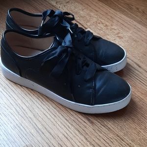 Vionic athletic shoes